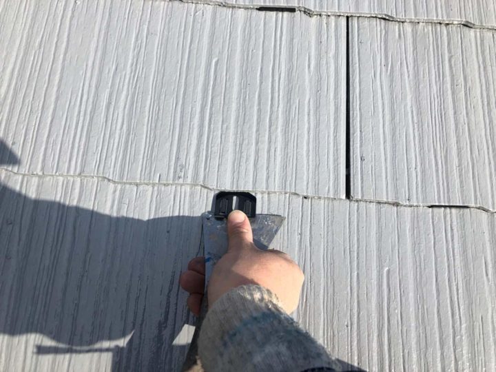 屋根塗装　タスペーサー挿入