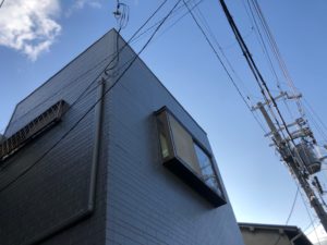 守口市S様邸 隣との壁が共有している外壁工事で・・・