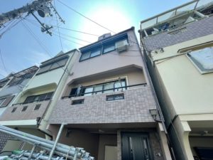 四條畷市O様 作業も本当に丁寧で、近隣の家も塗り替えは終わっているのですが、その出来映えは我が家のが一番です。