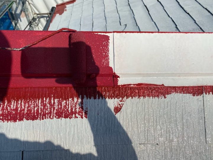 屋根塗装　棟板金　上塗り１回目