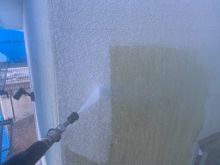 外壁塗装工事　高圧洗浄