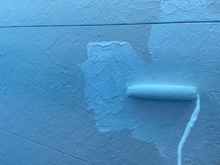 外壁塗装工事　下塗り