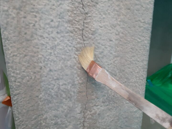 外壁塗装工事　補修　プライマー塗布